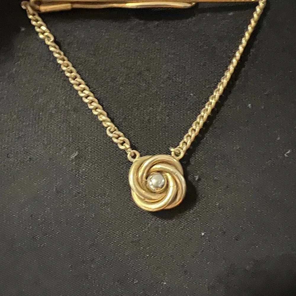 Vintage Swank Gold Tone Love Knot Tie Chain Mens Mid Century Accessory